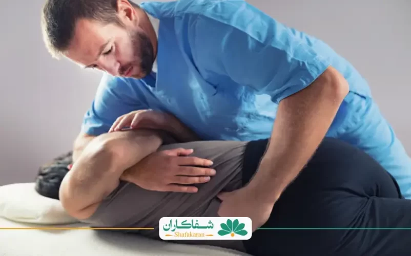 تصویر فردی درحال کایروپراکتیک چیست | شفاکاران